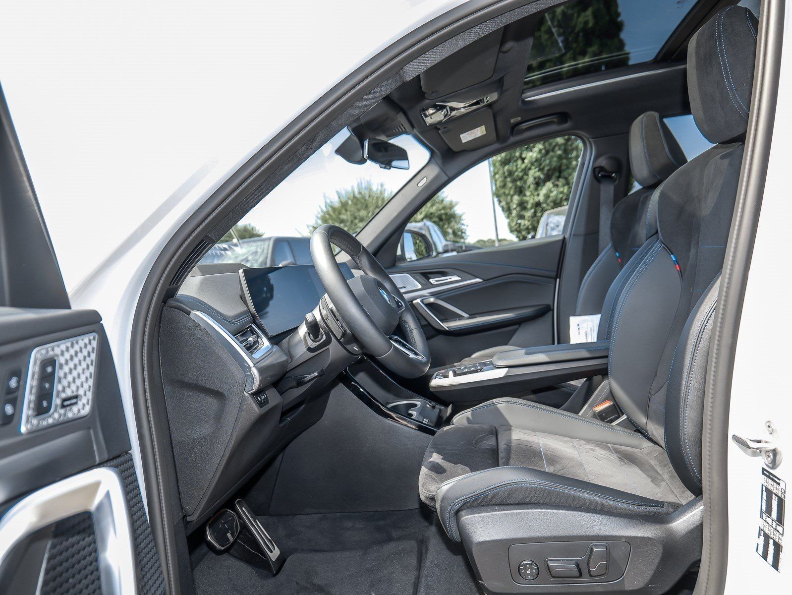 BMW X1 sDrive18d M Sport HUD PANO ACC RFK NAVI LED foto 5