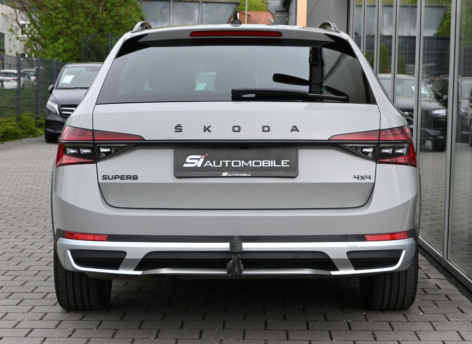 Fahrzeugabbildung SKODA Superb 2.0 TDI DSG 4x4 SCOUT Combi °ACC°AHK°STHZ
