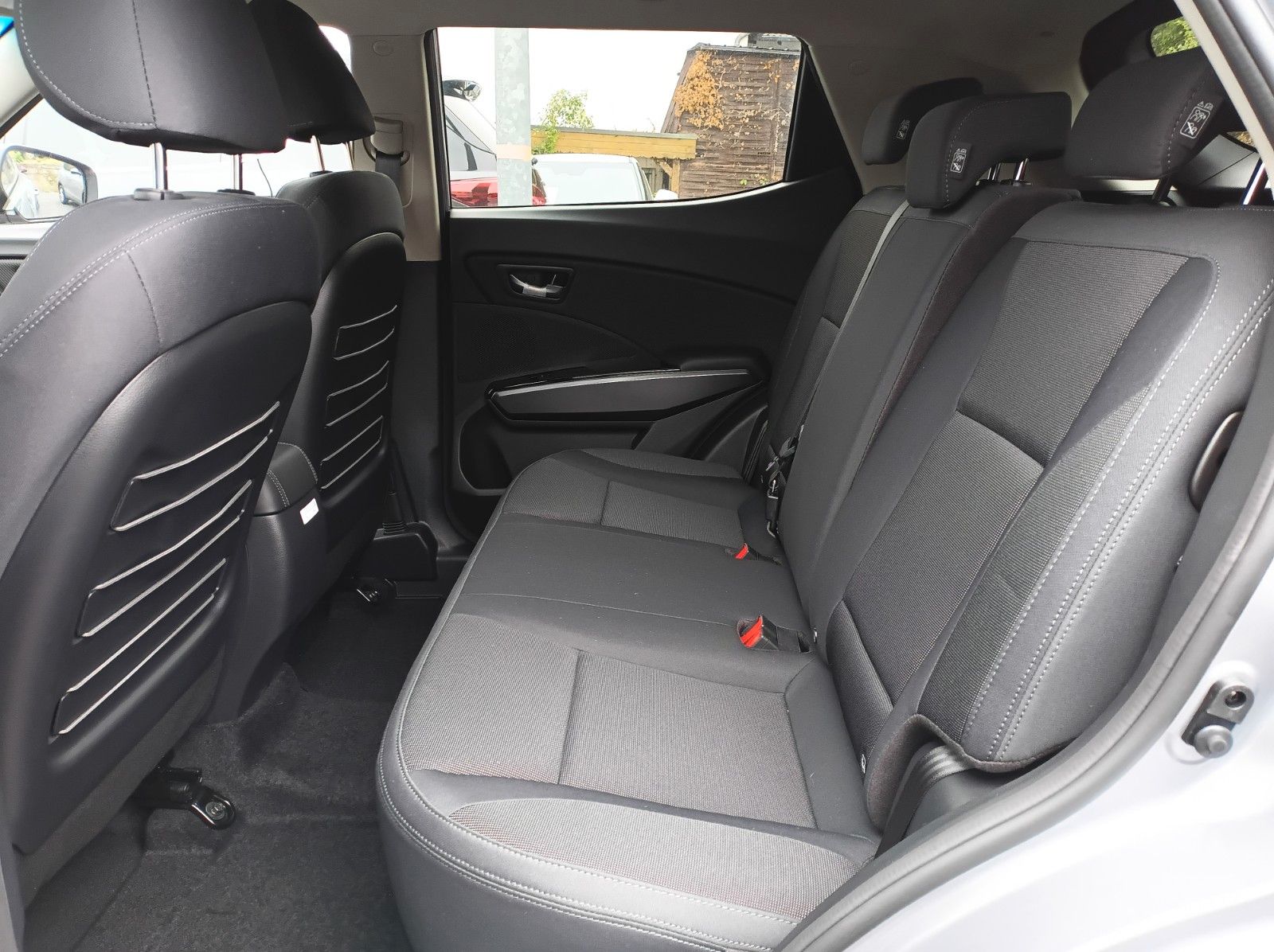 Fahrzeugabbildung KGM TIVOLI 1.5 NOMAD+AUTOMATIK+LM FELGEN+ANDROID++++