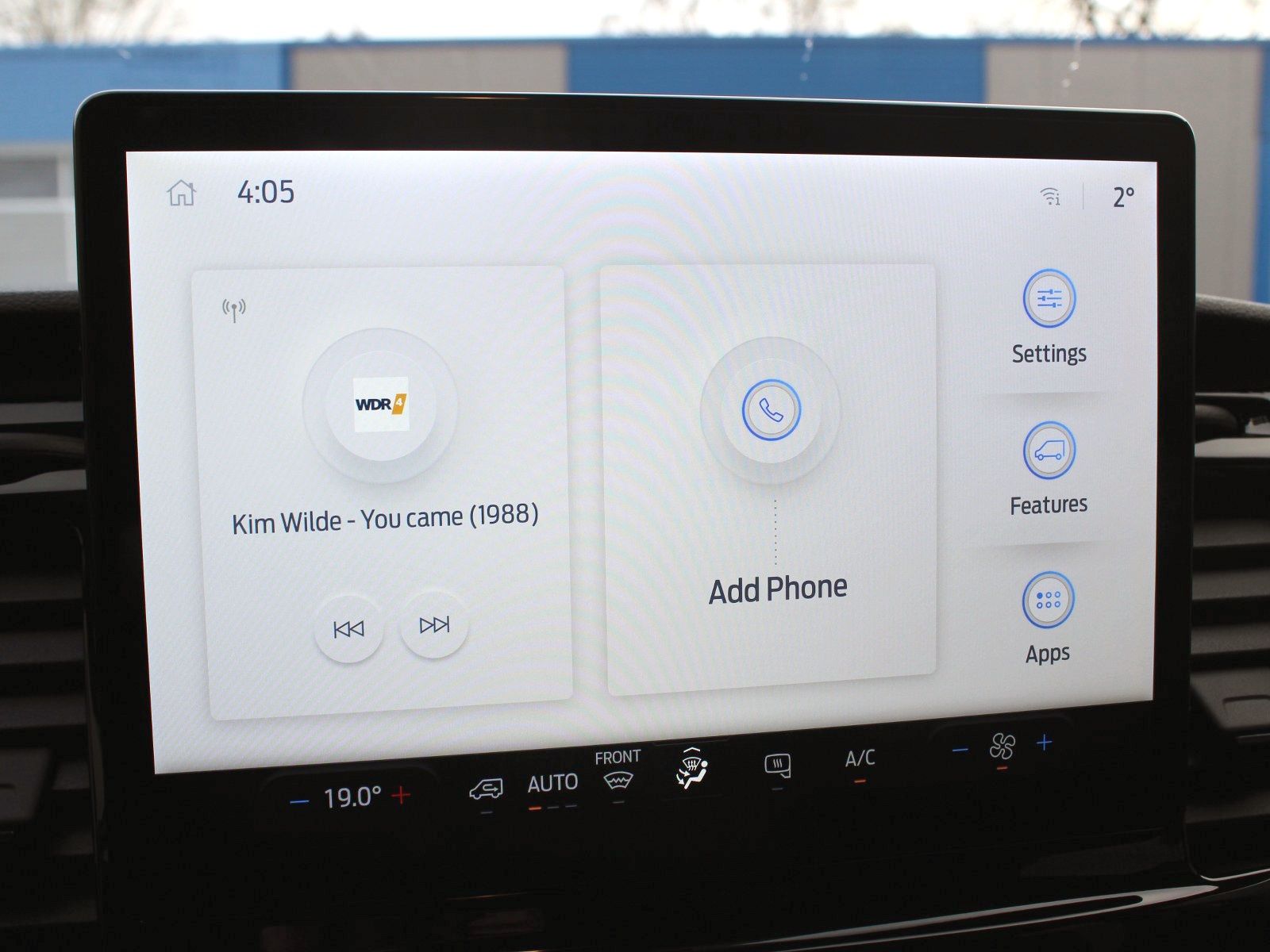 Fahrzeugabbildung Ford Transit 350 L4 Doppelkabine Trend