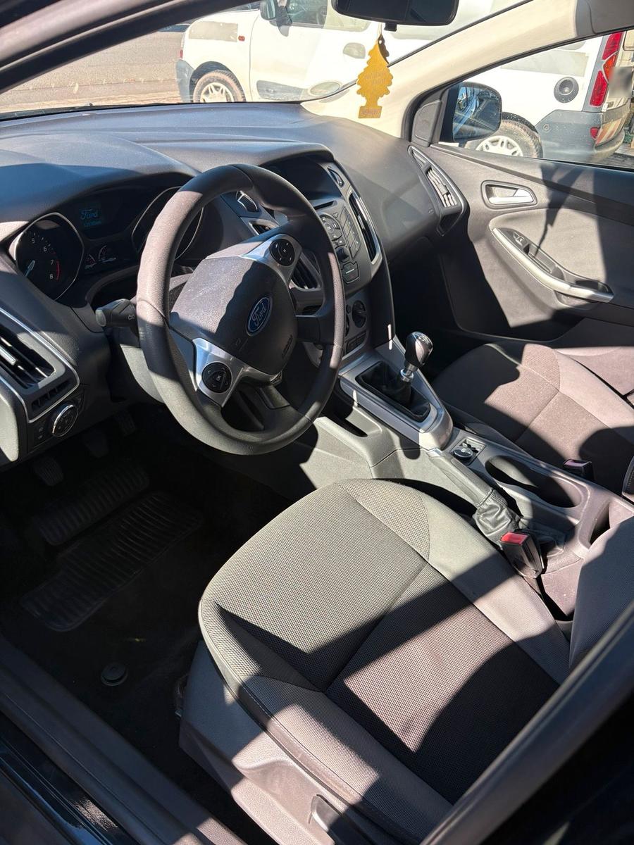 Ford Focus 2014 — photo 9