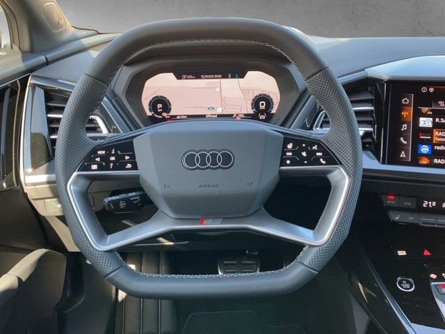 Fahrzeugabbildung Audi Q4 e-tron Sportback 40 e-tron S line, Matrix LED