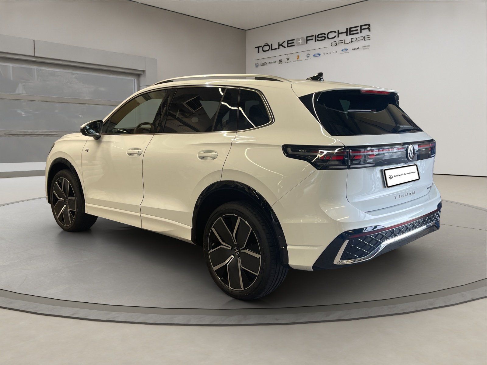 Volkswagen Tiguan 2.0 TSI 4Motion W R-Line DCC Pano R-Line foto 4