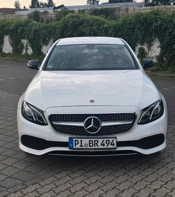 Image of Mercedes-Benz E 200