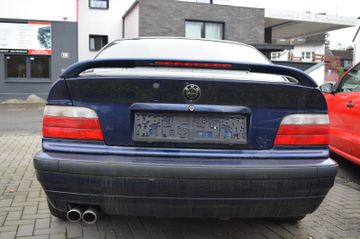 BMW 318 - 6
