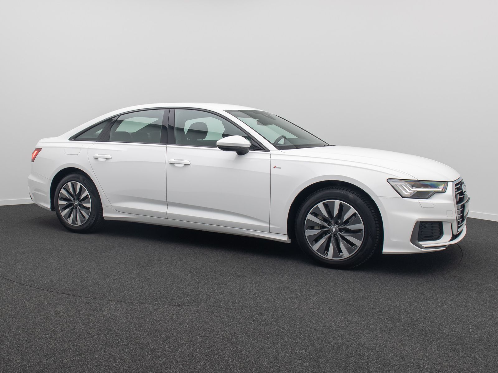 Fahrzeugabbildung Audi A6 50 TFSI quattro B&O Kamera Memory HUD S Line