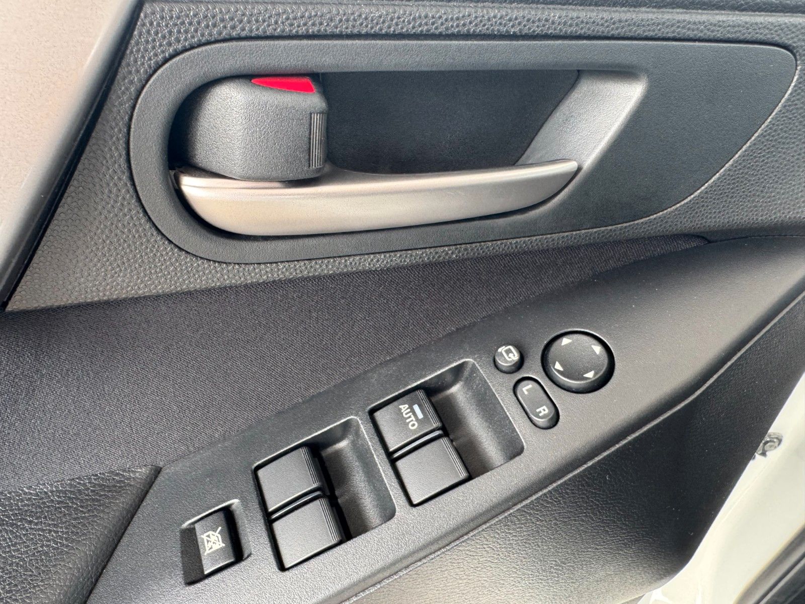 Fahrzeugabbildung Mazda 3 Lim. Sports-Line Autom. Klimaaut./BOSE/