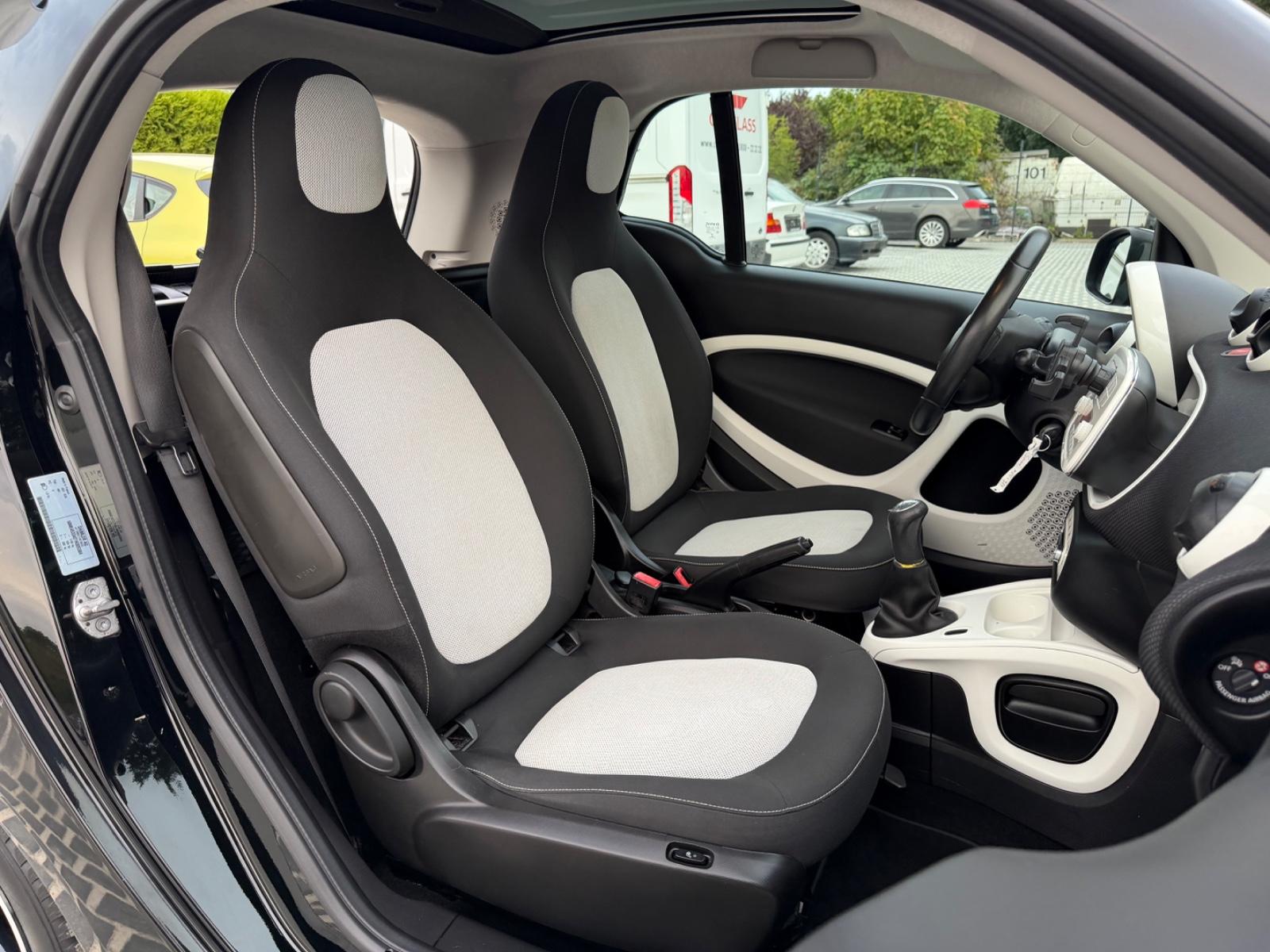 Smart ForTwo fortwo coupe Basis 52 kW*LED*SHZ*KLIMA