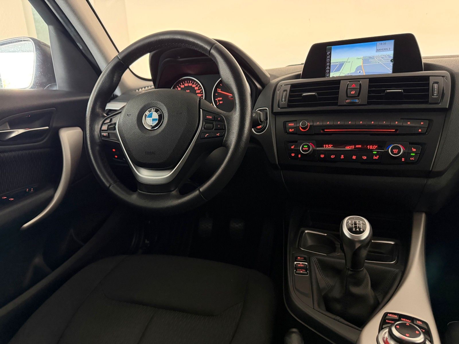 Fahrzeugabbildung BMW 116 d Efficient Dynamics Edition/NAVI/SHZ/KLIMA