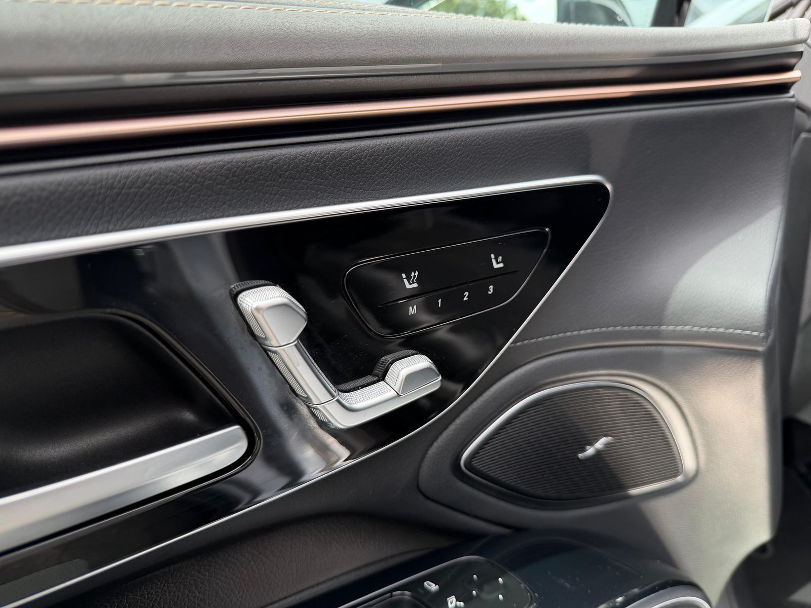 Fahrzeugabbildung Mercedes-Benz EQS  450+ AIRMAT+PANO+LED+SHZ+MEMO+ACC+WP+360°+