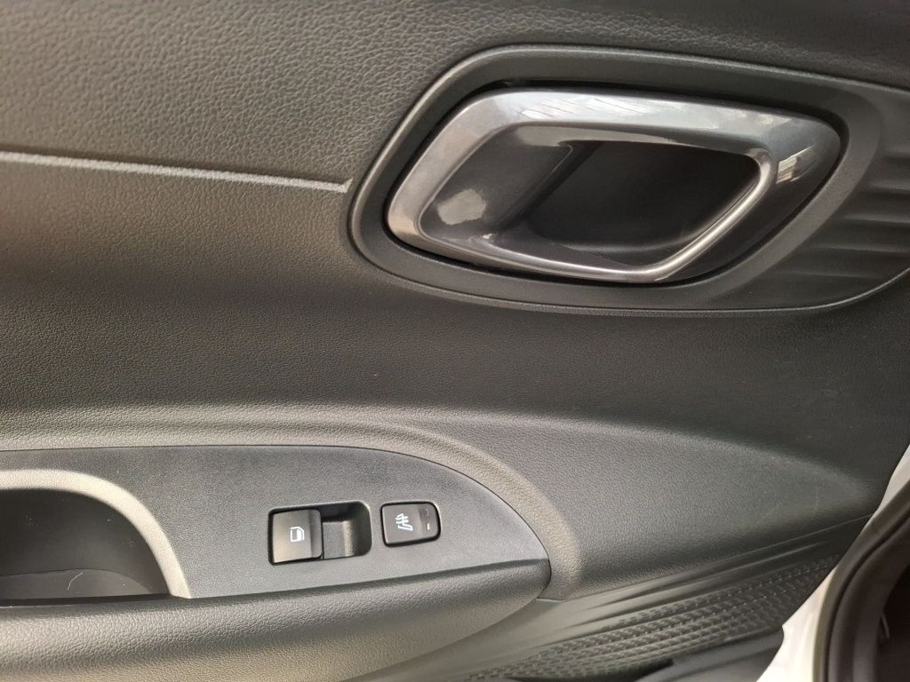 Fahrzeugabbildung Hyundai i20 FL (MY25) 1.0 T-GDI (100 PS) 6-MT 2WD Prime