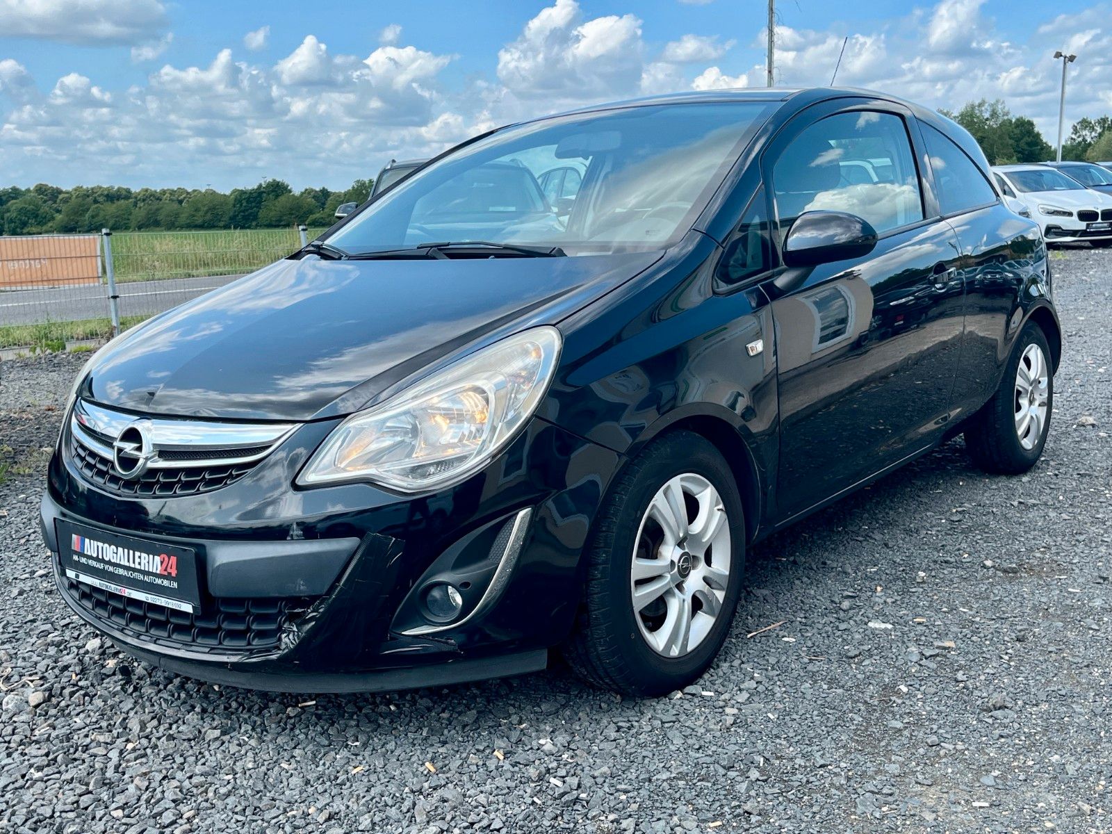 Fahrzeugabbildung Opel Corsa D Satellite 1.2 Klima 2.HAND TÜV 05/2026