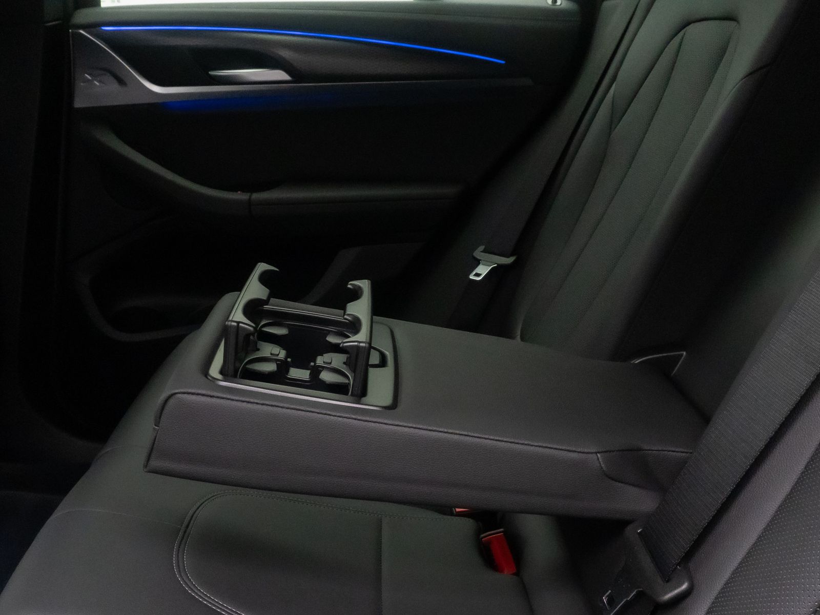 Fahrzeugabbildung BMW X3 M40d Laser HUD DAB Komfort Kamera HiFi 20Zoll