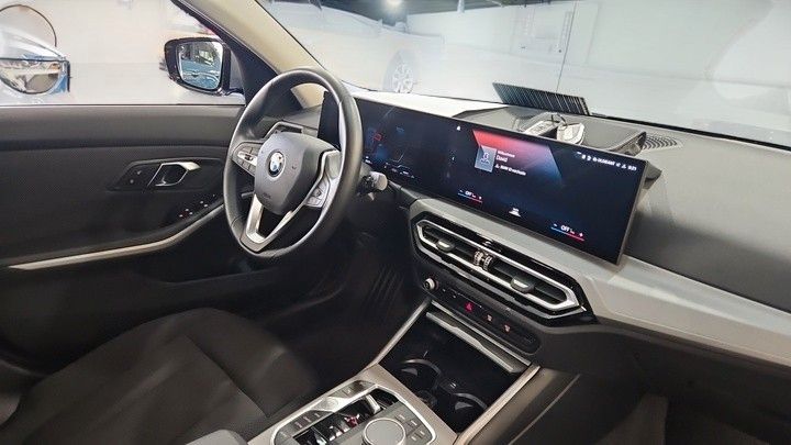 BMW 320d xDrive T Shadow-Line WIDE*LED*CARPLAY*MEGA foto 8