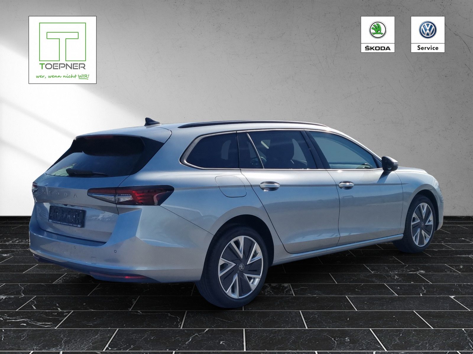 Fahrzeugabbildung SKODA Superb Combi 2.0TDI Selection AHK LI&SI FAHRASSI