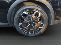 Fahrzeugabbildung DS Automobiles DS 7 Crossback 1.6 E-Tense 300 4x4 Rivoli