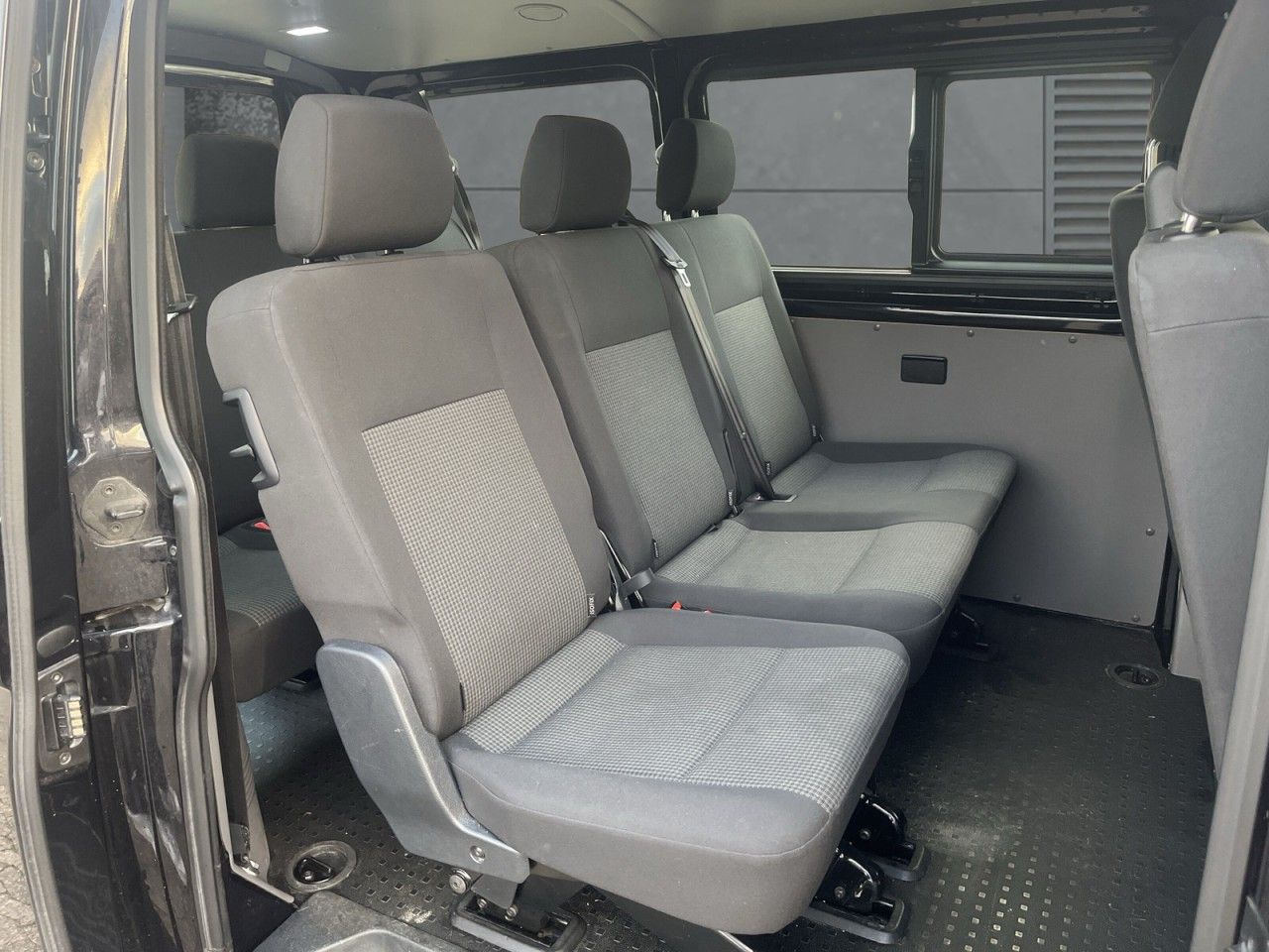 Volkswagen T6 Kombi - Bild 10