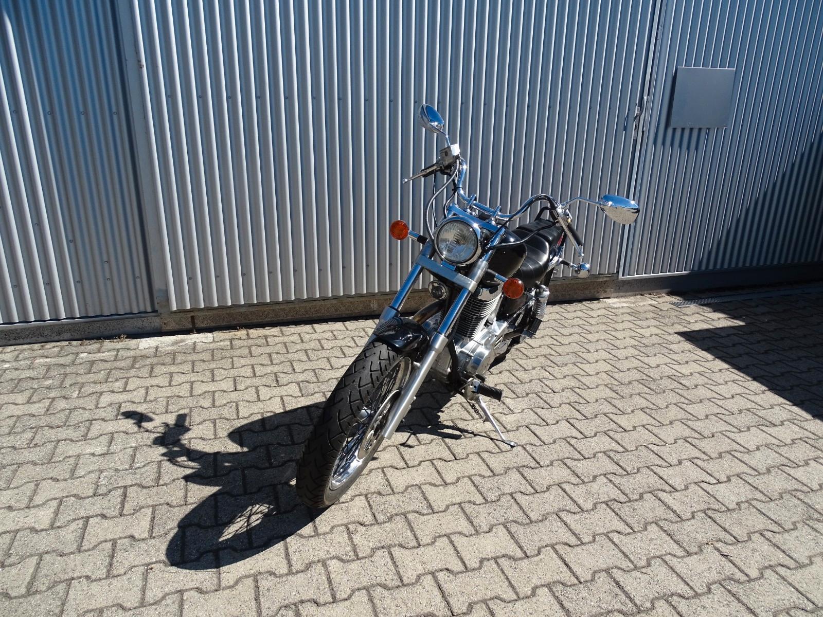 Suzuki LS 650