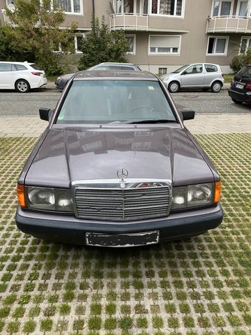 Mercedes-Benz 190E 2.3