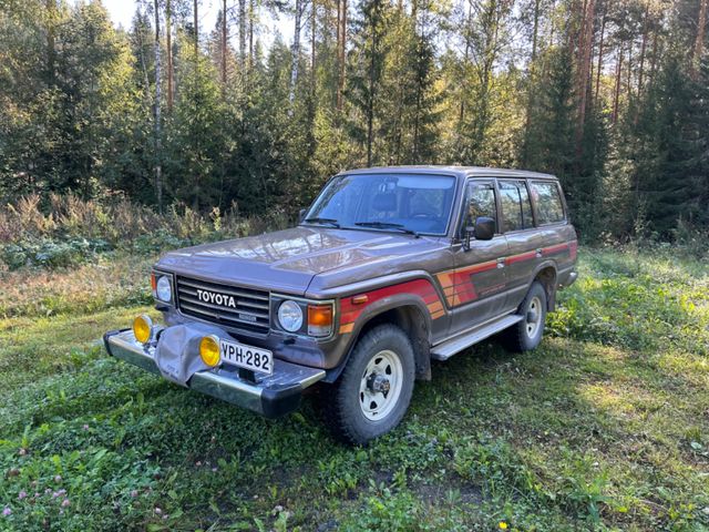 Toyota Land Cruiser Hj60