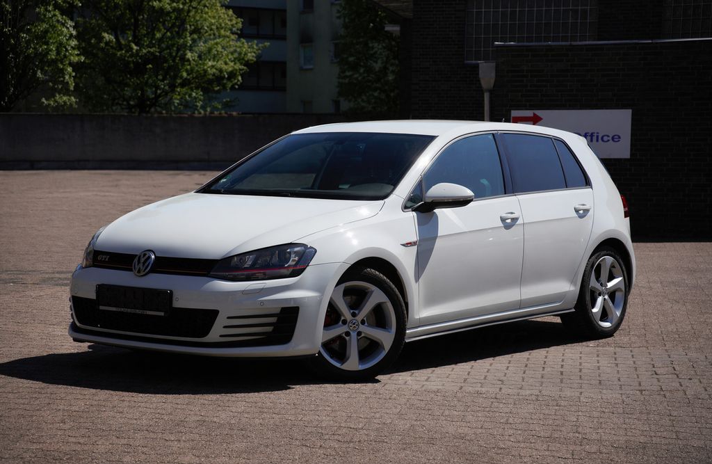 Image of Volkswagen Golf