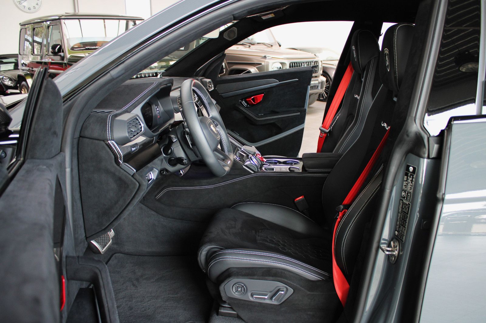 Lamborghini URUS PERFORMANTE EXKLUSIV FULL CARBON B&O 3D 23 foto 2