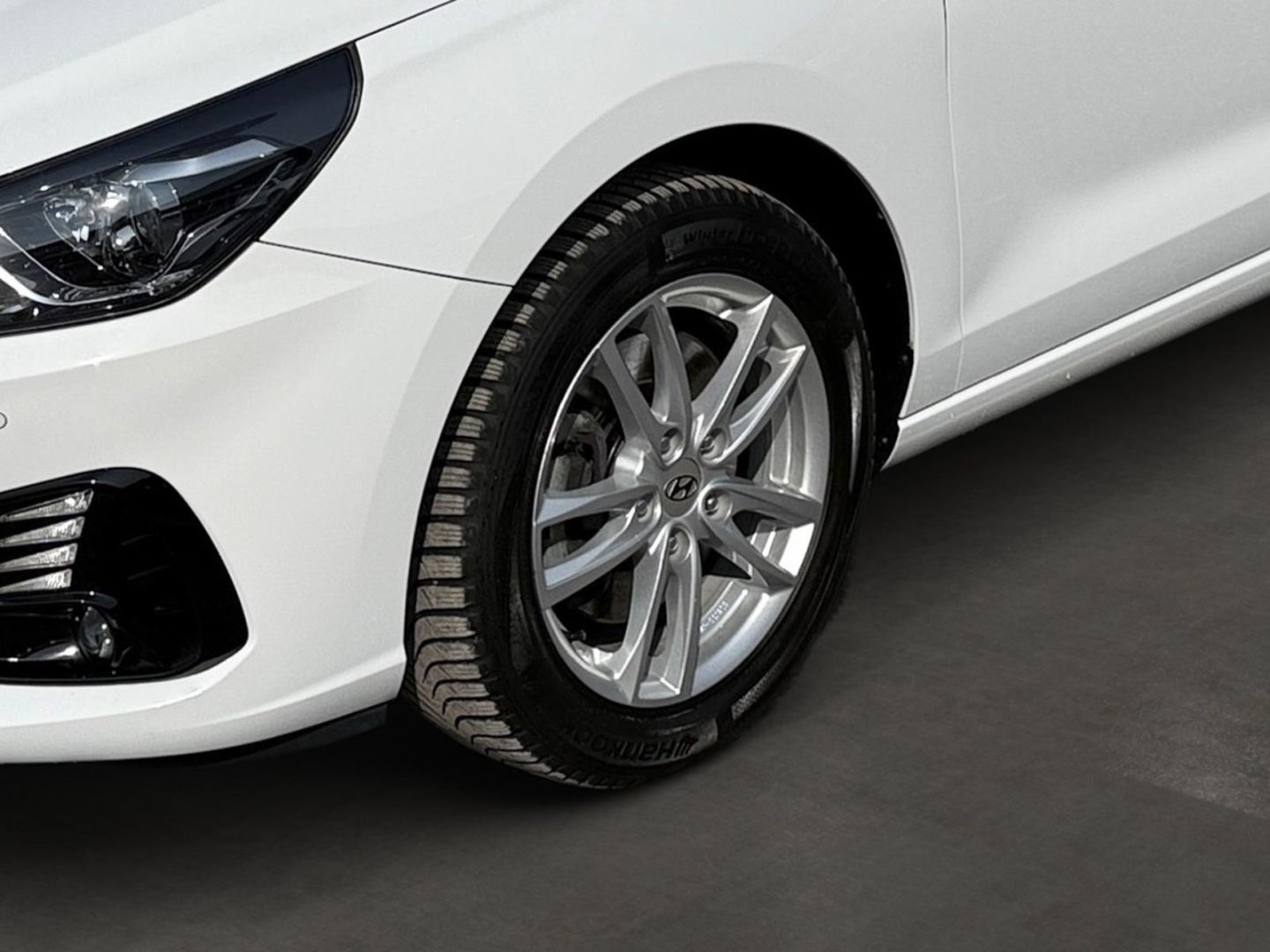 Fahrzeugabbildung Hyundai i30 1.6 CRDi TREND NAVI-P+ACAA+SHZ+KAMERA