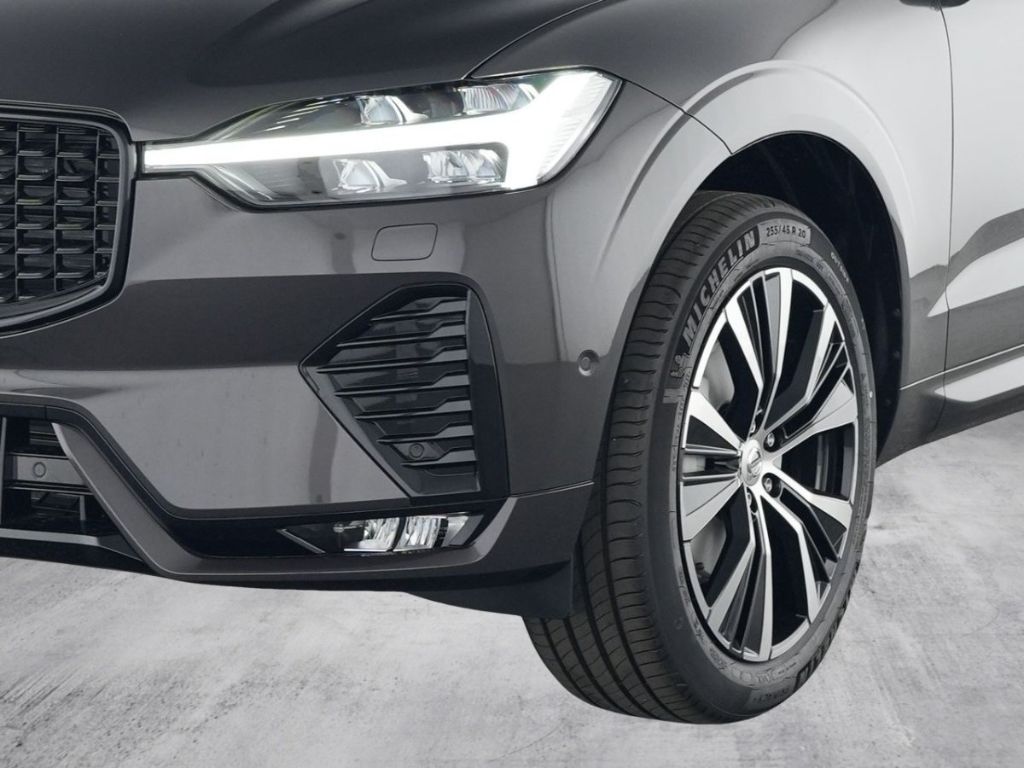 Volvo XC60 B5 AWD Ultra Dark HUD 360 Kamera Pano LED B imagem 3