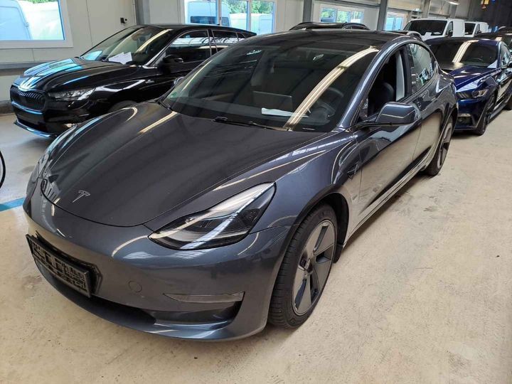TESLA Model 3 Long Range Dual AWD+WÄRMEPUMPE+PANO+