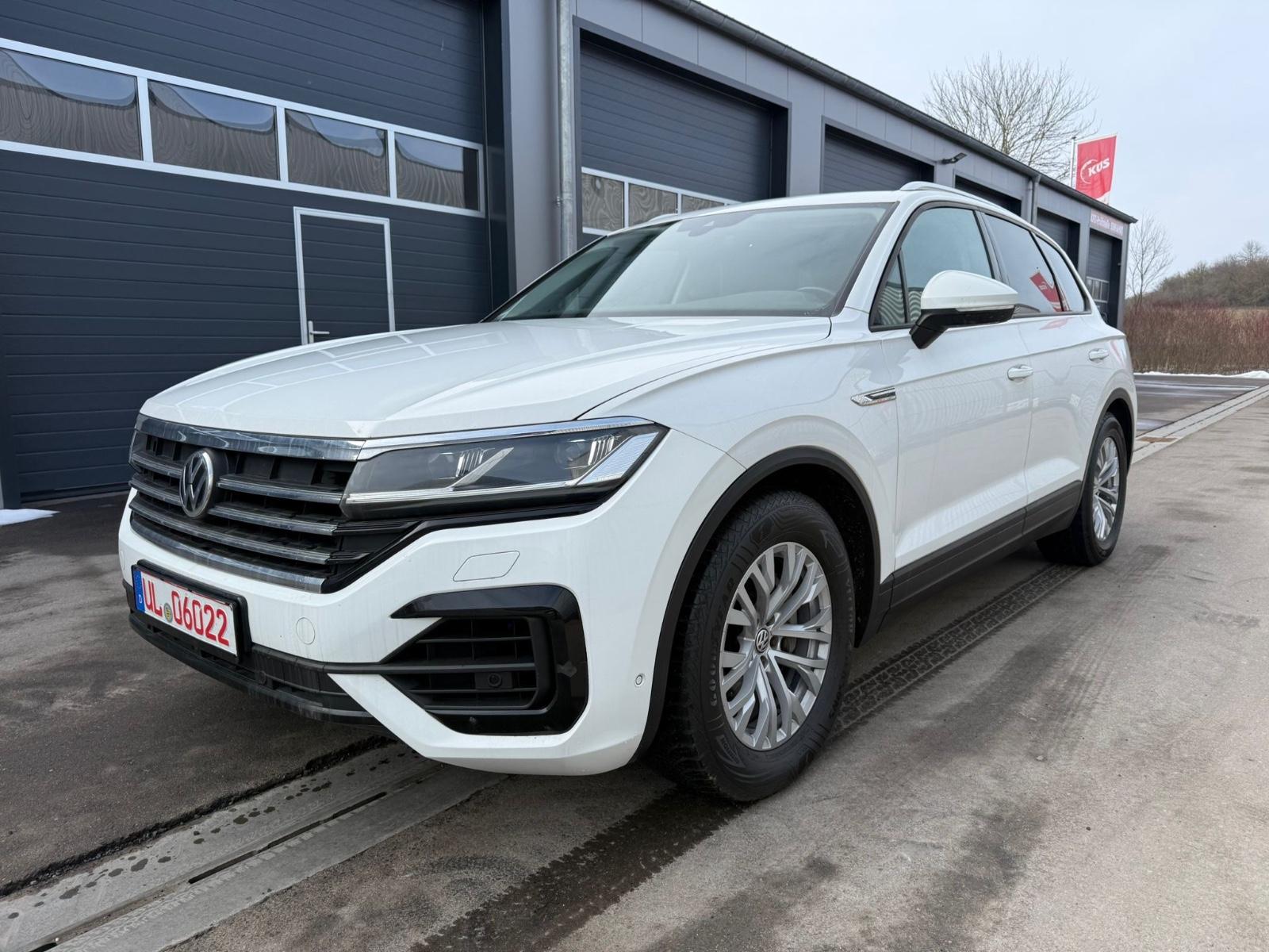 Volkswagen Touareg 3.0 D 4Motion+Leder+AHK+Kamera+Airmatic+