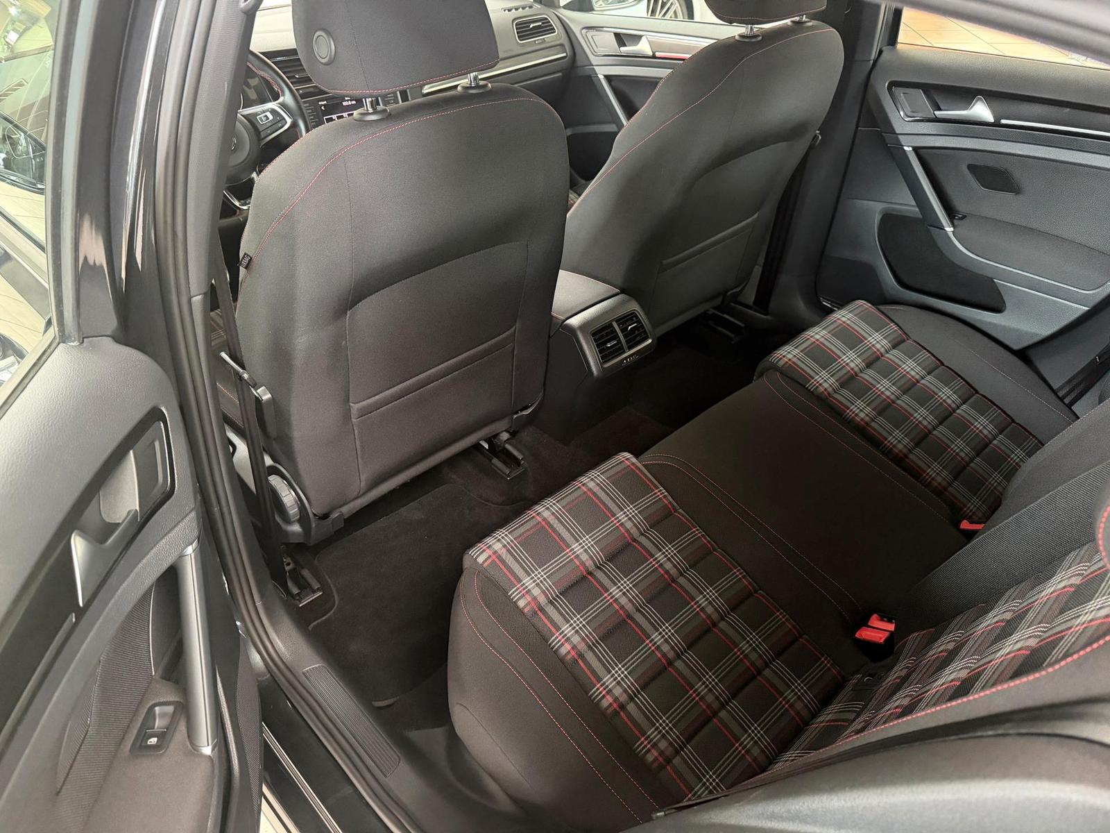 Volkswagen Golf 2.0 GTI Performance 1.HAND|KAMERA|SCHECKHFT