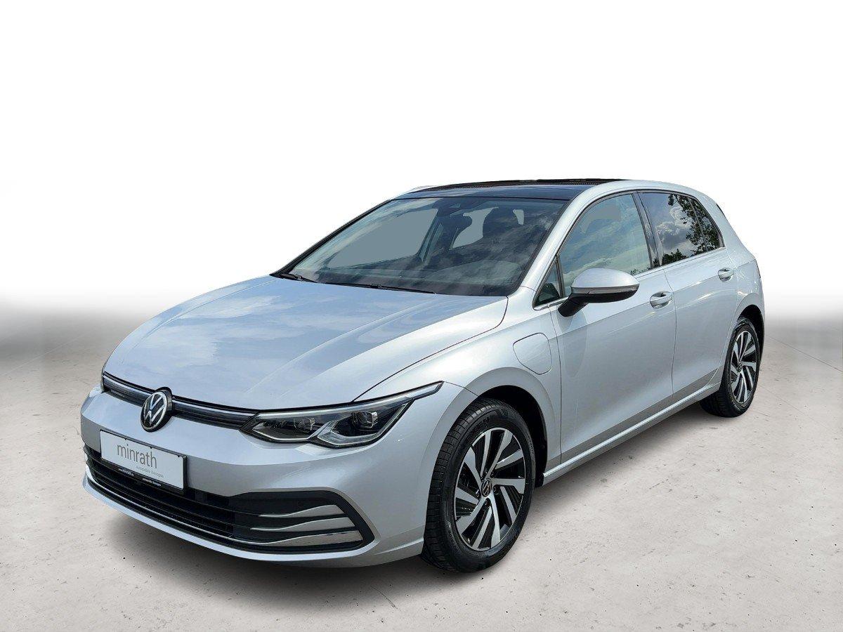 Volkswagen Golf VIII Style 1.4 eHybrid DSG AHK+NAVI+PANO+SH