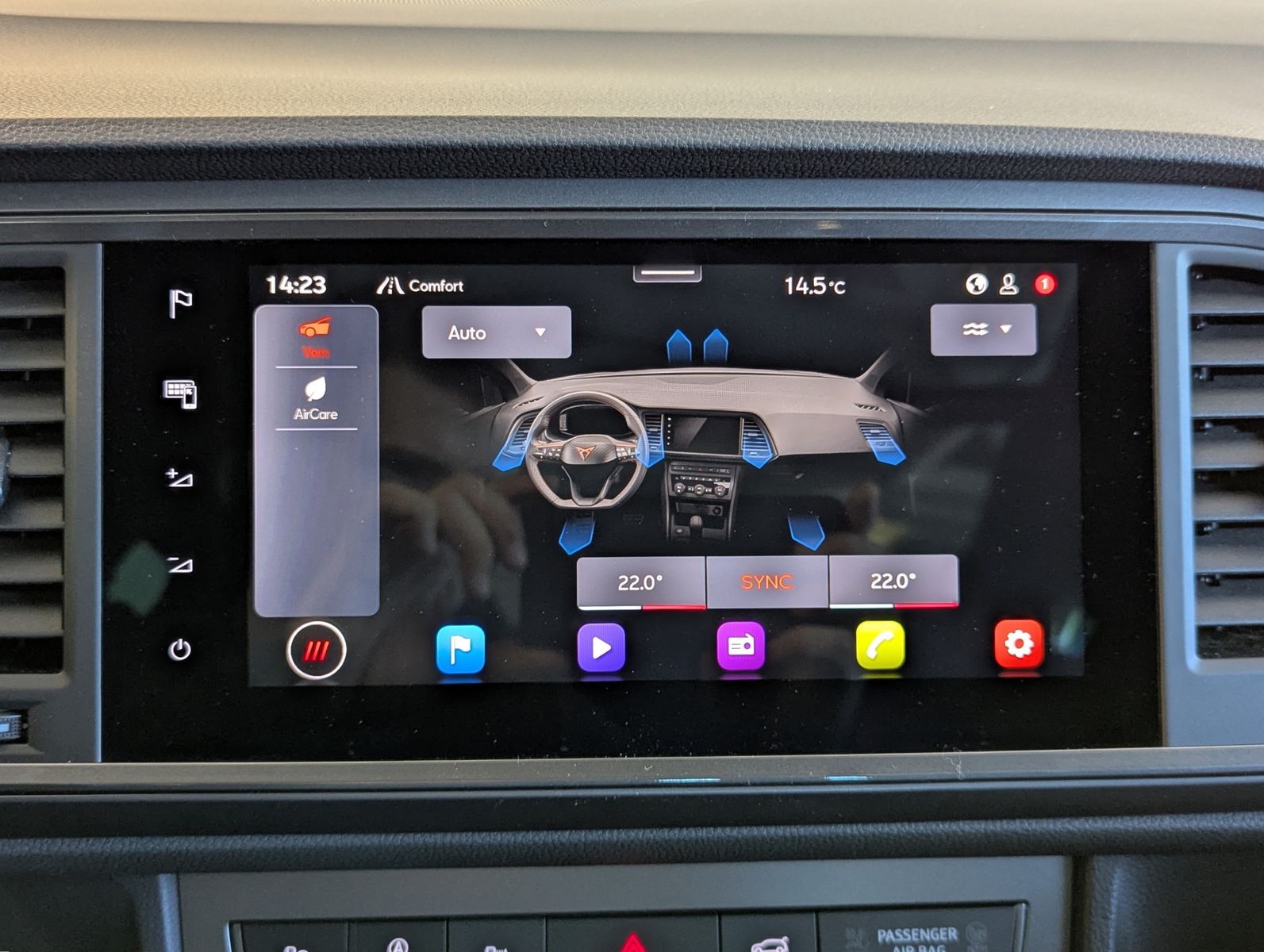 Fahrzeugabbildung CUPRA Ateca 1.5 TSI DSG Pano Memory ACC AHK-Vorb. 19"