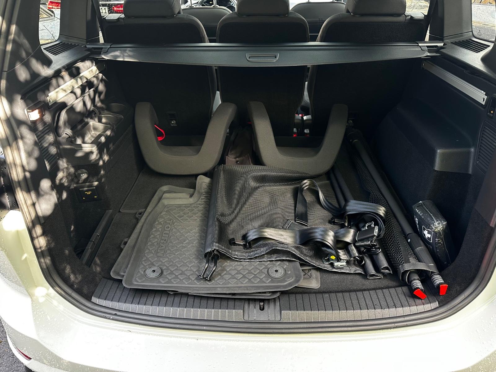 Volkswagen Touran 2.0 TDI, Highline, R-Line-Paket 1. Hand