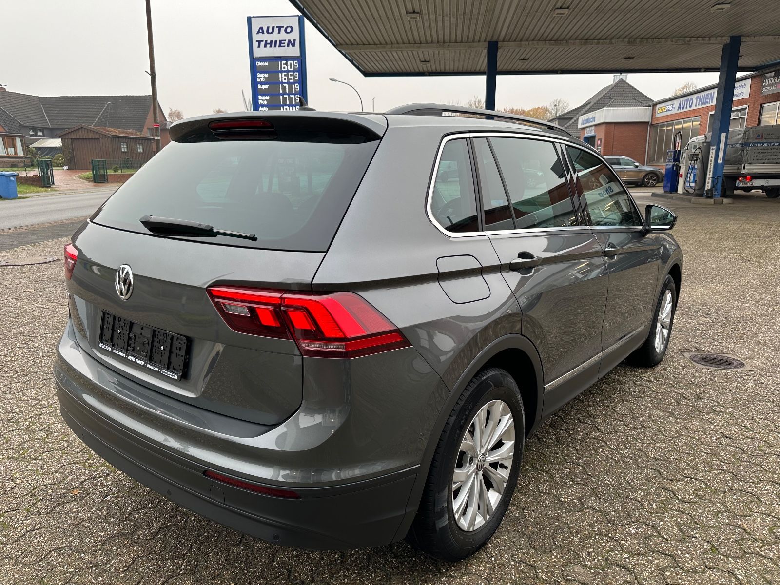 Fahrzeugabbildung Volkswagen Tiguan 1.5 TSI Comfortline DSG AHK/ACC/LED/Navi