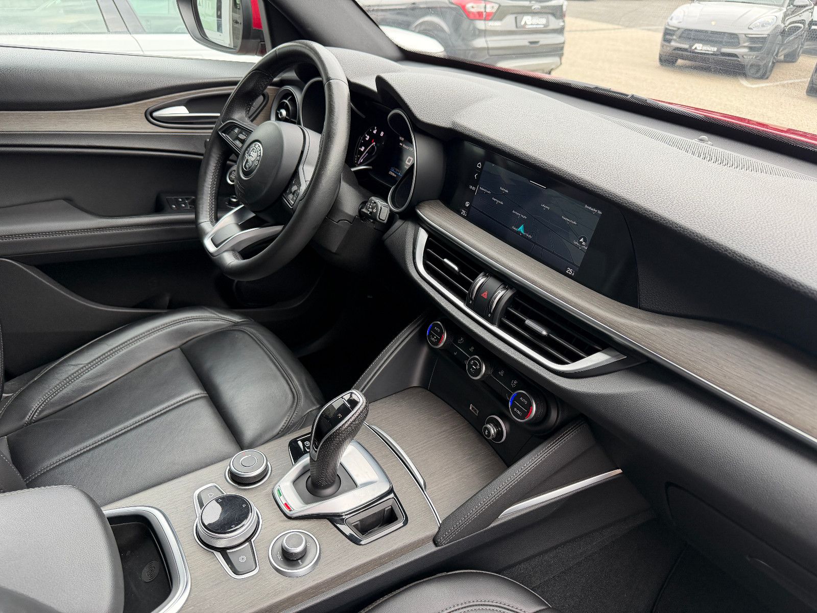 Fahrzeugabbildung Alfa Romeo Stelvio Ti Q4/MEMORY/ACC/NAVI/KAMERA/SHZ/KLIMA