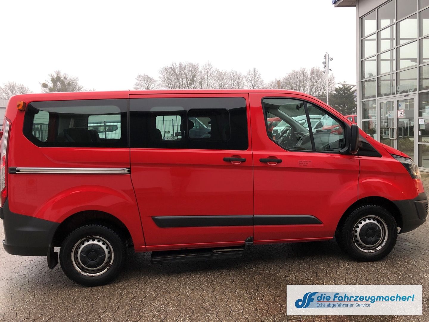 Fahrzeugabbildung Ford Transit Custom Kombi 300 L1 2.2 TDCi *2132