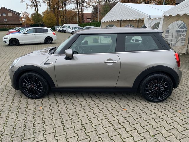 Fahrzeugabbildung MINI Cooper Automatik+Chili+LED+Navi+Sportsitze+PDC