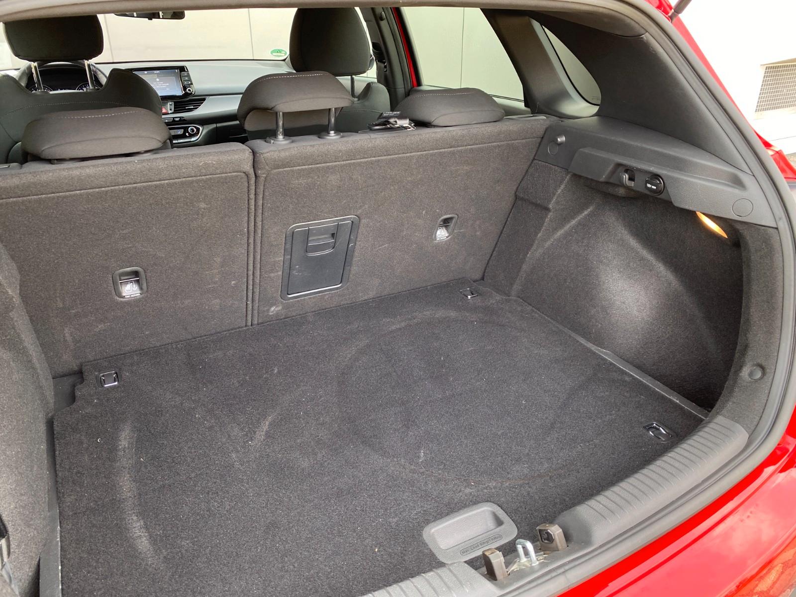 Hyundai i30 N LINE CAR PLAY SITZ-LENKRAD-HZG SCHECKHEFT