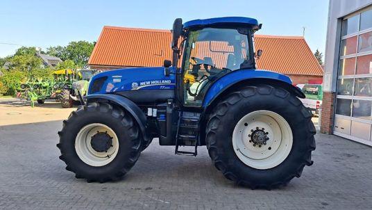 New Holland T7.220 AutoCommand FZW + RTK (baugleich Case Pum