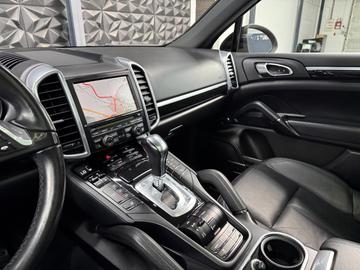 PORSCHE CAYENNE DIESEL 3.0 V6 245ch 4X4 - PNEUMATIQUE - TOIT PANORAMIQUE - CUIR - CAMÉRA DE RECUL - XÉNON