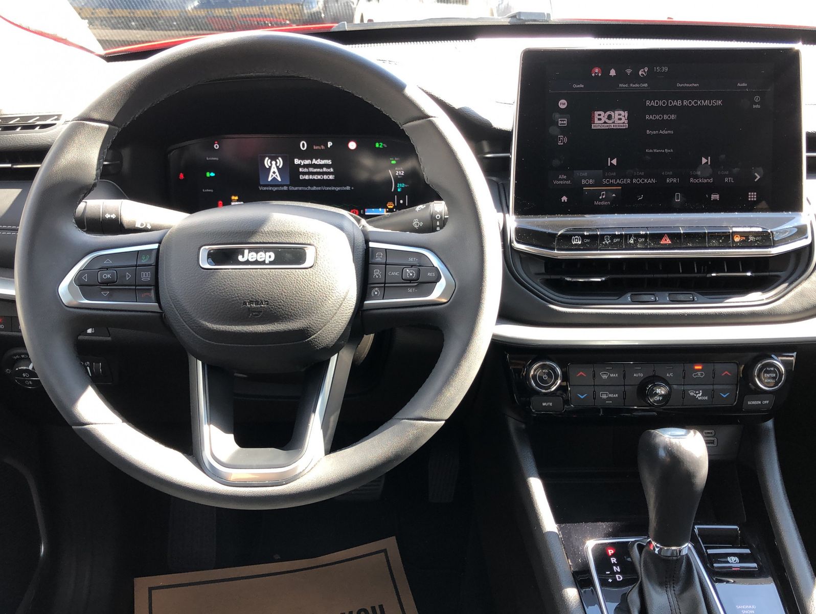 Fahrzeugabbildung Jeep Compass 1.3 T4 Plug-In Hybrid Limited 4xe 140kW