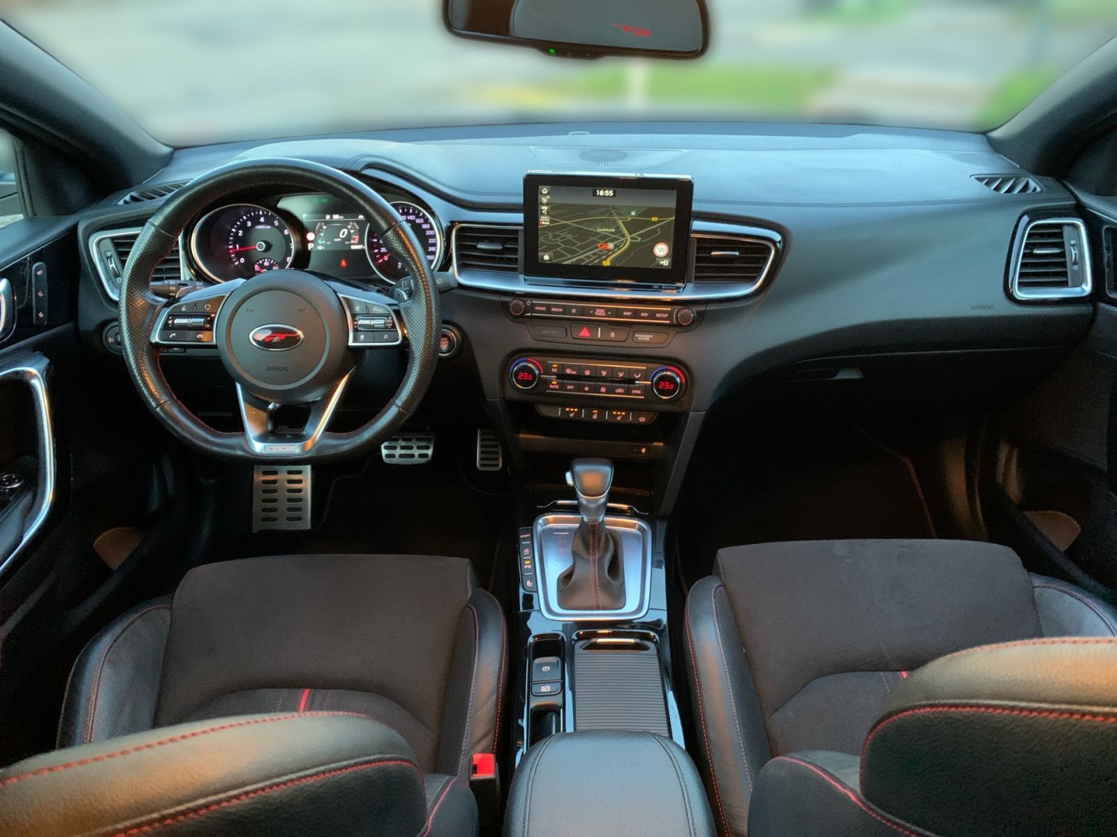 Fahrzeugabbildung Kia Proceed 1.6 T-GDI 7-DCT GT AHK Sportauspuff