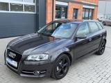 Audi A3 Sportback 1.6 TDI *XENON*TÜV+INSP+BREMSEN NEU - Audi A3 mit Diesel-Antrieb: 1.6