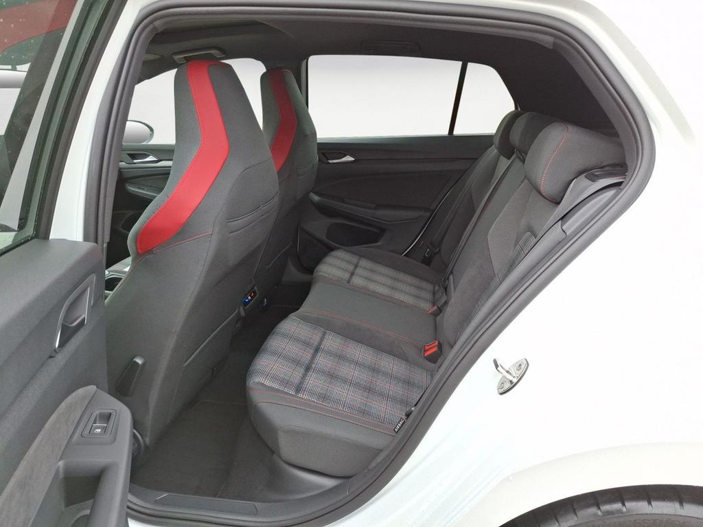 Volkswagen Golf 13