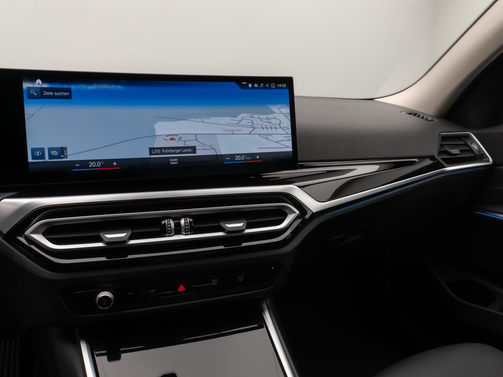 Fahrzeugabbildung BMW 330d xD Lim. Kamera DAB Leder Alarm Sport 18Zoll