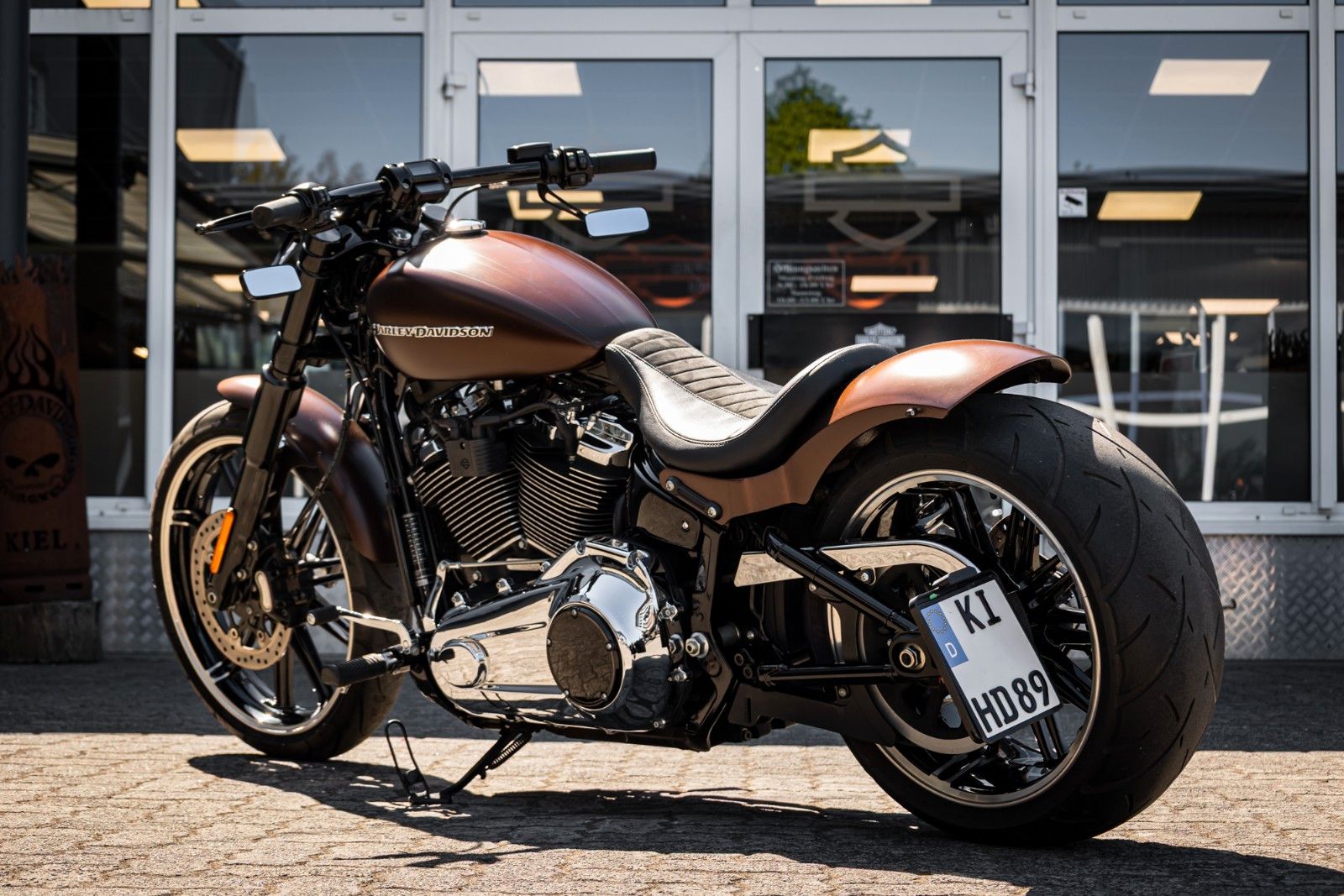 Fahrzeugabbildung Harley-Davidson BREAKOUT FXBR - Jekill & Hyde - Screaming Eagle