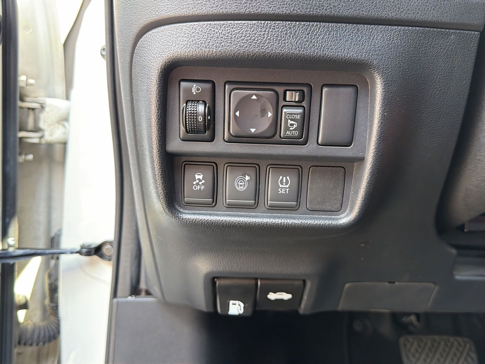 Fahrzeugabbildung Nissan Juke 1.6 TEKNA AUT. KEYLESS 360° KAM NAVI LEDER