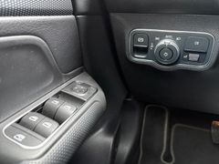 Fahrzeugabbildung Mercedes-Benz GLB 200d - App*Kamera*Tempomat*17"LM"!!!