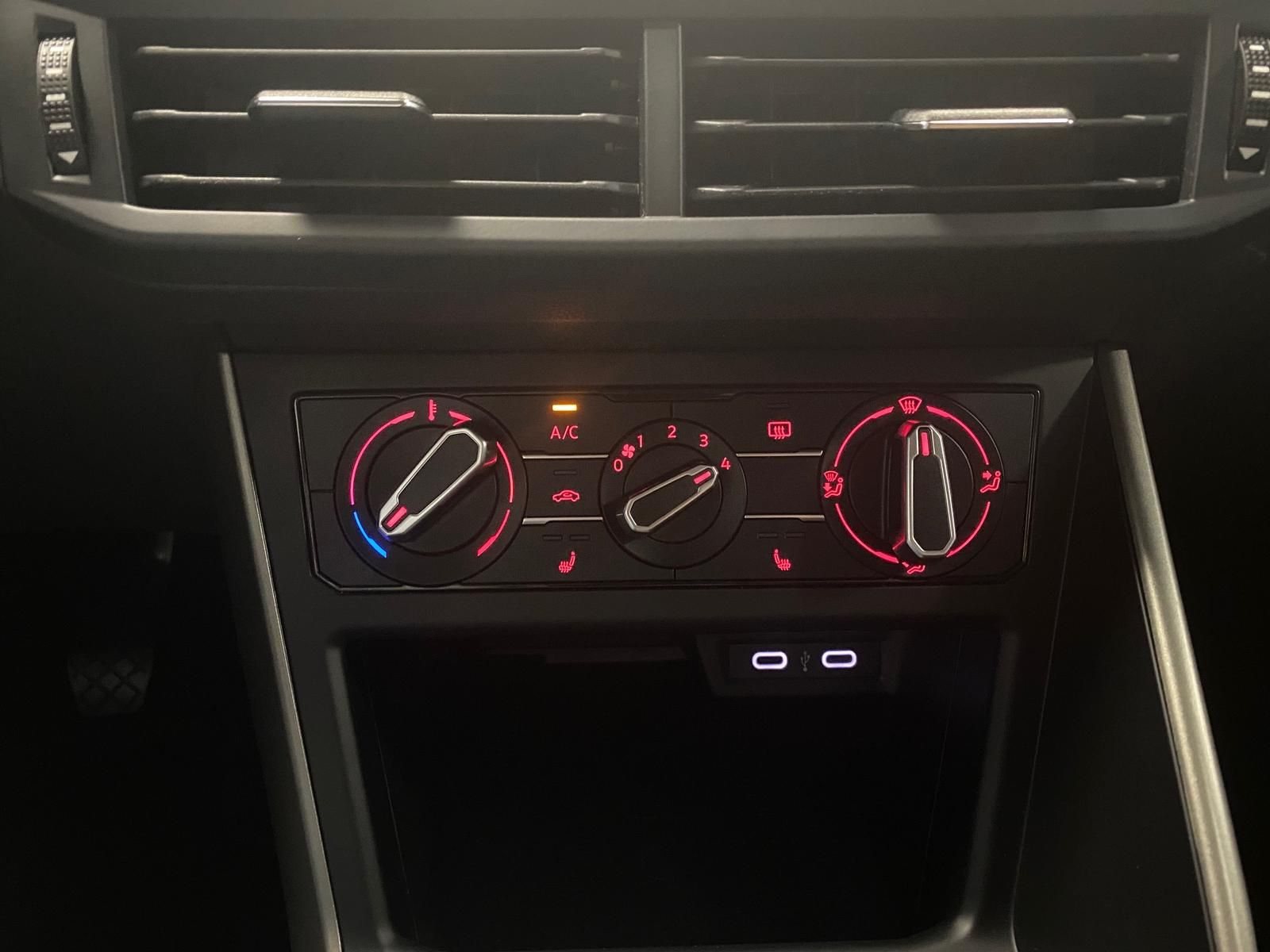 Fahrzeugabbildung Volkswagen Polo 1.0 TSI Comfortline APP+KLIMA+PDC+SITZHEIZ+